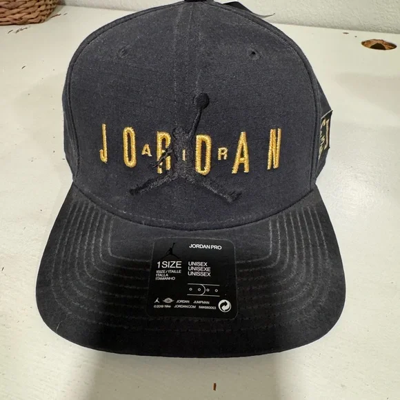 Jordan Black and Gold Men's Cap - Picture 1 of 3
